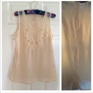 🍀 Gorgeous sheer Kenar tank.  😍